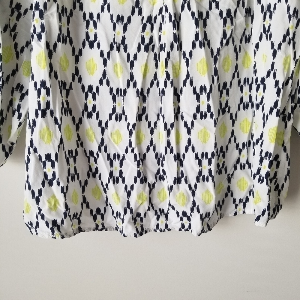 Crown & Ivy V Neck Blouse Neon Green/White/Navy Size PM - Picture 4 of 11